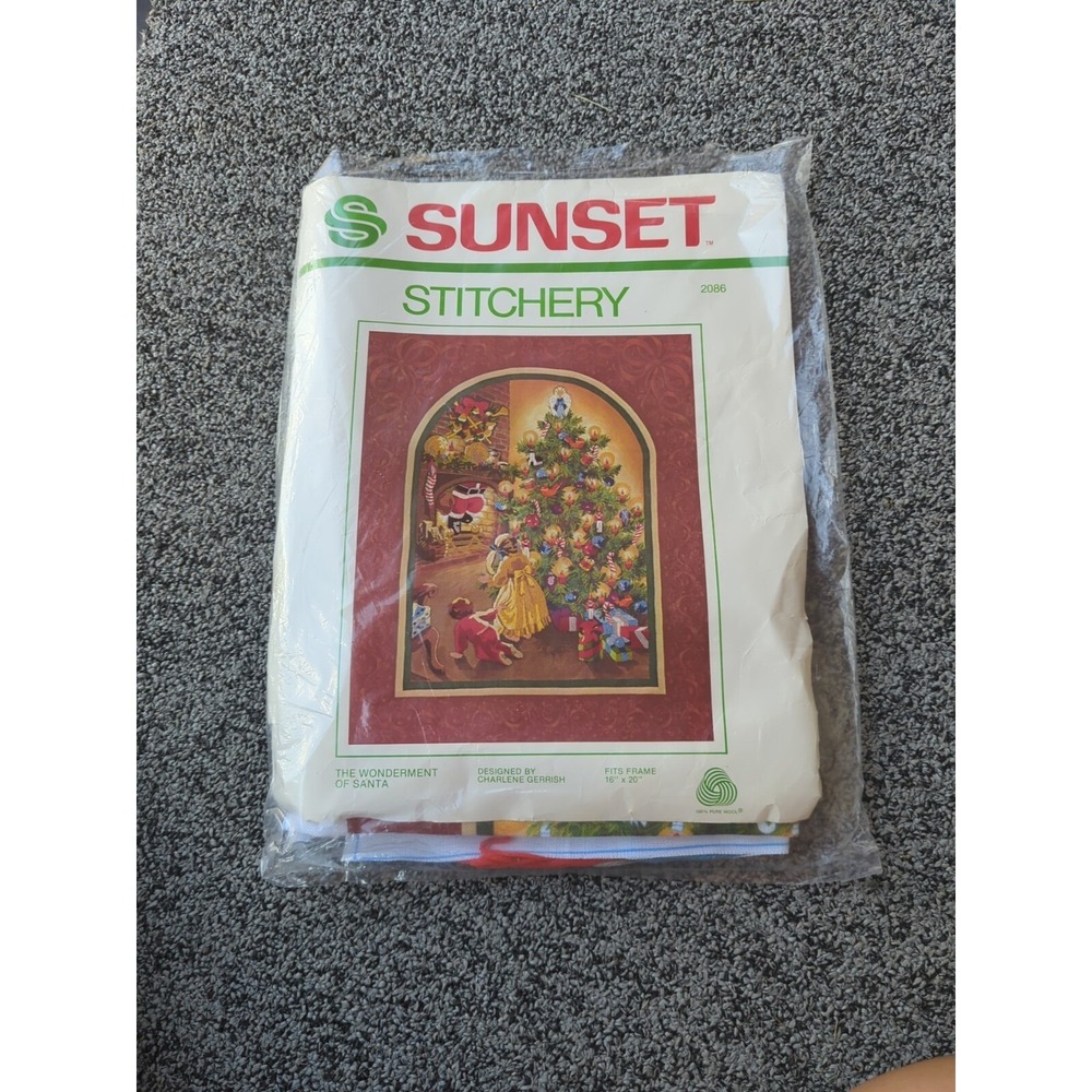Vintage SUNSET Needlepoint Stitch Kit THE WONDERMENT OF SANTA Frame SZ 16 X 20"